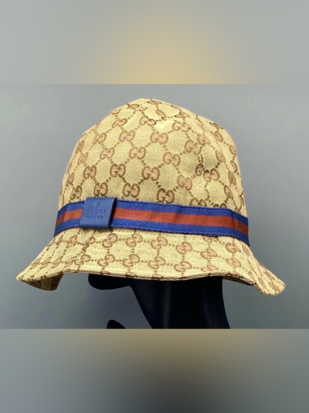 GUCCI Beige Bucket Hat